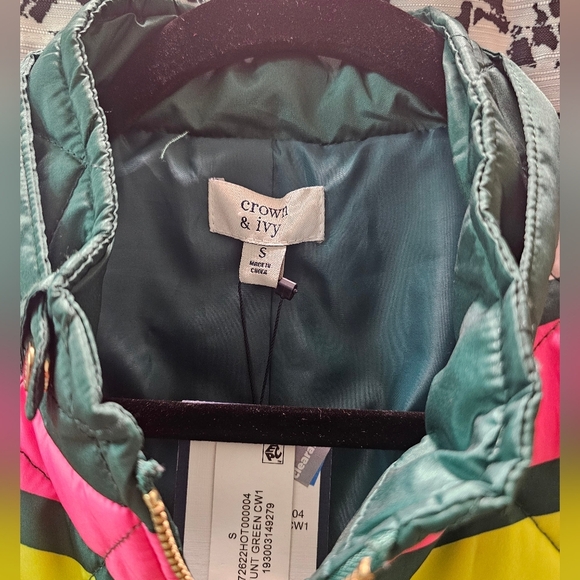 Colorful Striped Women's Quilted Vest - Picture 2 of 3